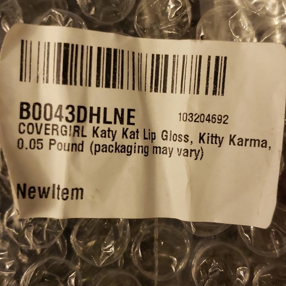 Cover Girl Katy Kat Lip Gloss in Kitty Karma - Picture 3 of 7